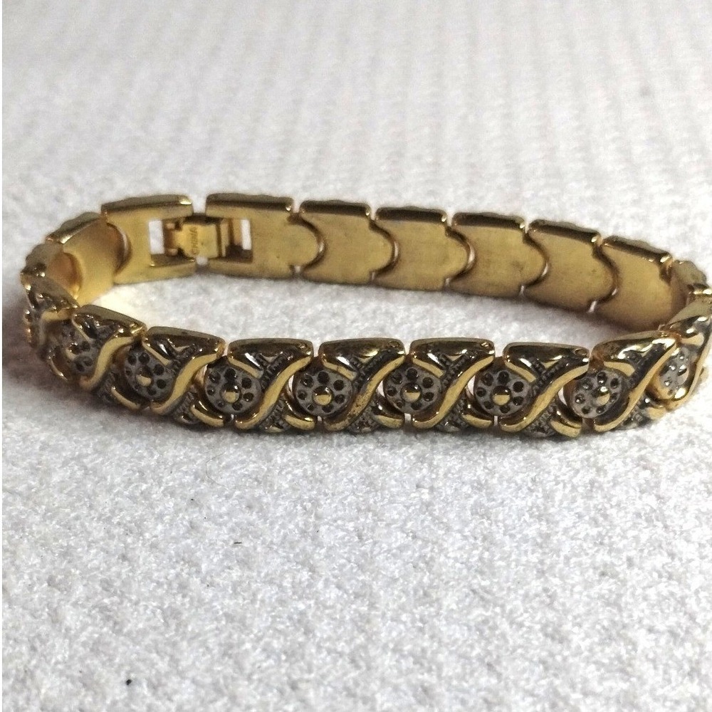 Premier Designs Gold & Silver XO Link Tennis Bracelet Two-Tone Texture Box Clasp